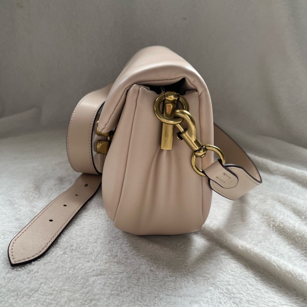 Coach Pillow Tabby 26 Leather Shoulder Bag in Ivory - Picture 4 of 9